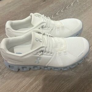 On Women’s Cloud 5 Sneakers